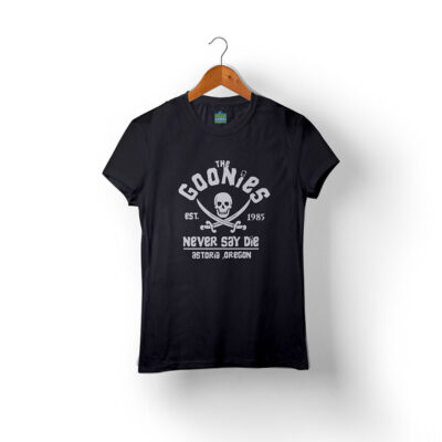 camiseta goonies negra mujer